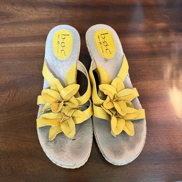 B.O.C Size 8 Yellow Floral Wedge Sandal - Picture 4 of 5